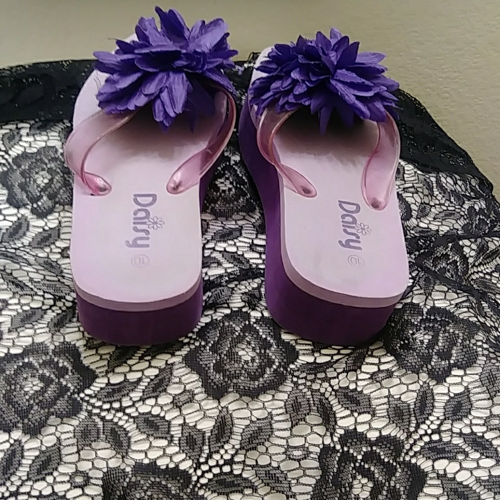 SANDALS - Picture 3 of 4